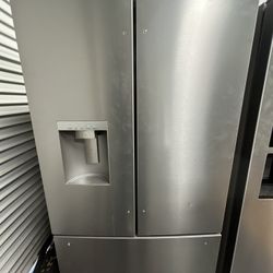 KitchenAid 30 Cu Ft French Door Refrigerator KRFF436SPS with Water & Ice