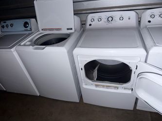 GE washer and electric dryer 4.2/7.2 cuft