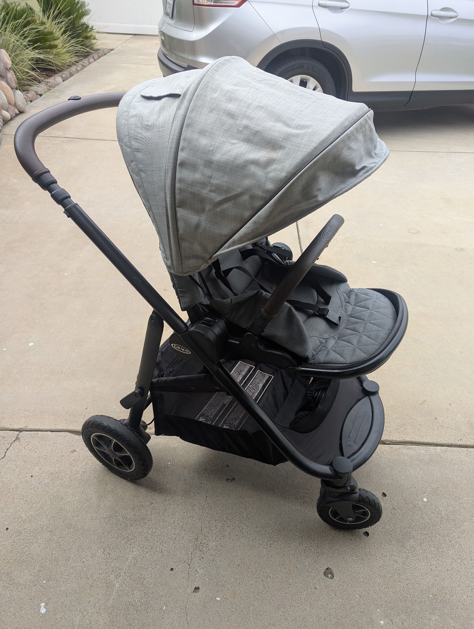 Graco Premier stroller and bassinet