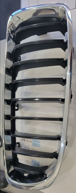 BMW 4 Series Front Right (Passenger Side) OEM Grille – 2014–2020