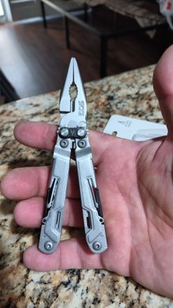sog powerpint multi-tool