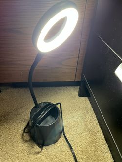 LED lamp with usb port