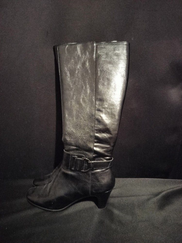 Black Knee High Aeropostale Leather Boots (Size 9)