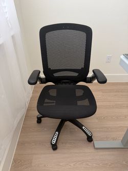 Premium Ergonomic Mesh Office Chair – $150 OBO