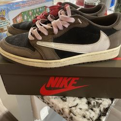 Jordon 1 Low Travis Scoot Size 10