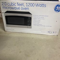 Countertop Microwave in Stainless Steel