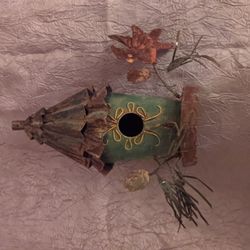 Metal Birdhouse
