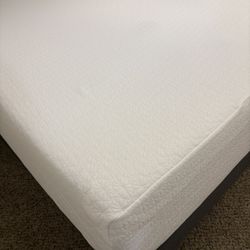 Zinus 12 Inch Green Tea Memory Foam Mattress, Queen, 