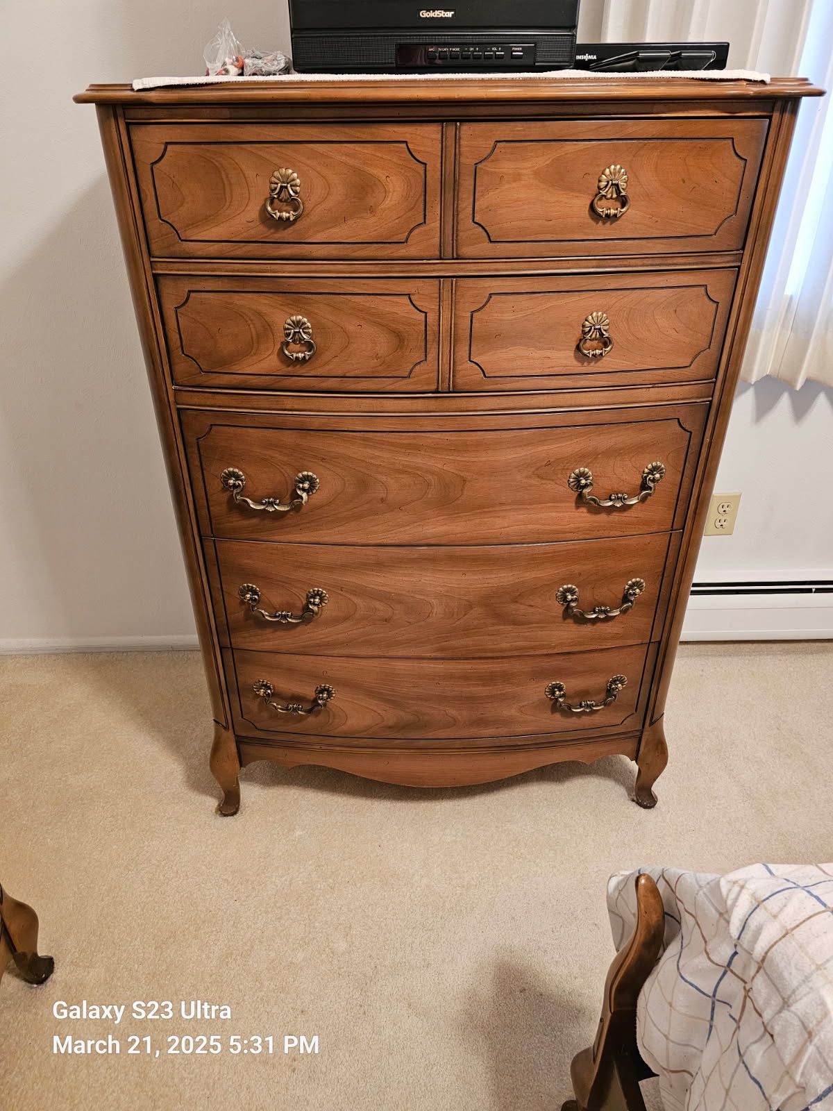 antique dresser and night stand. vintage in great condition