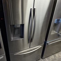 Samsung Refrigerator Like New 