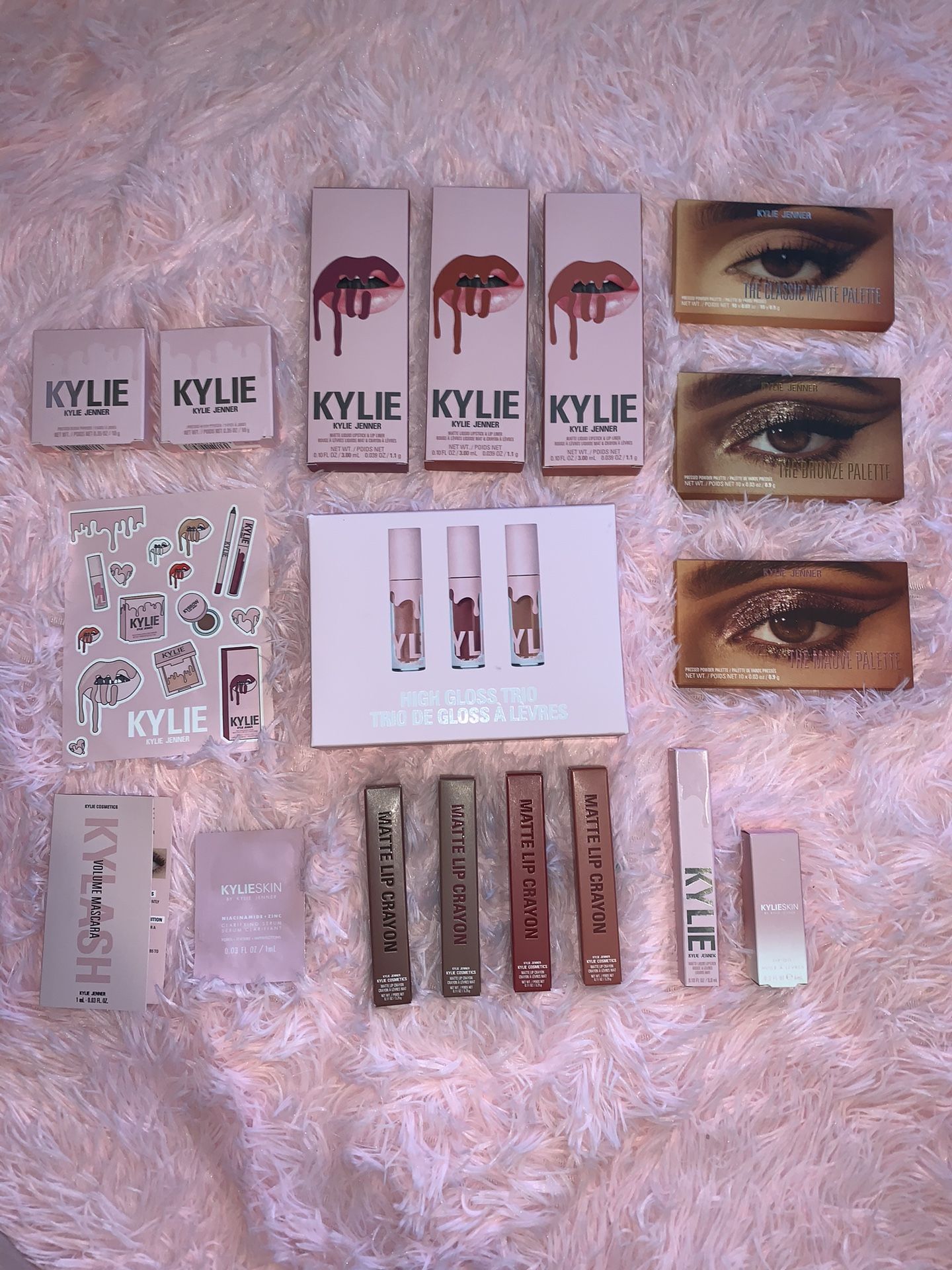 18 Piece Kylie Cosmetics Bundle