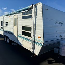 2002 Sandpiper 25’ Quad Bunks!!!