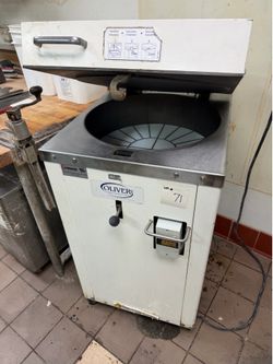 Oliver 619-24RA 24 Part Hydraulic Dough Divider on Casters 230V 2HP 3PH