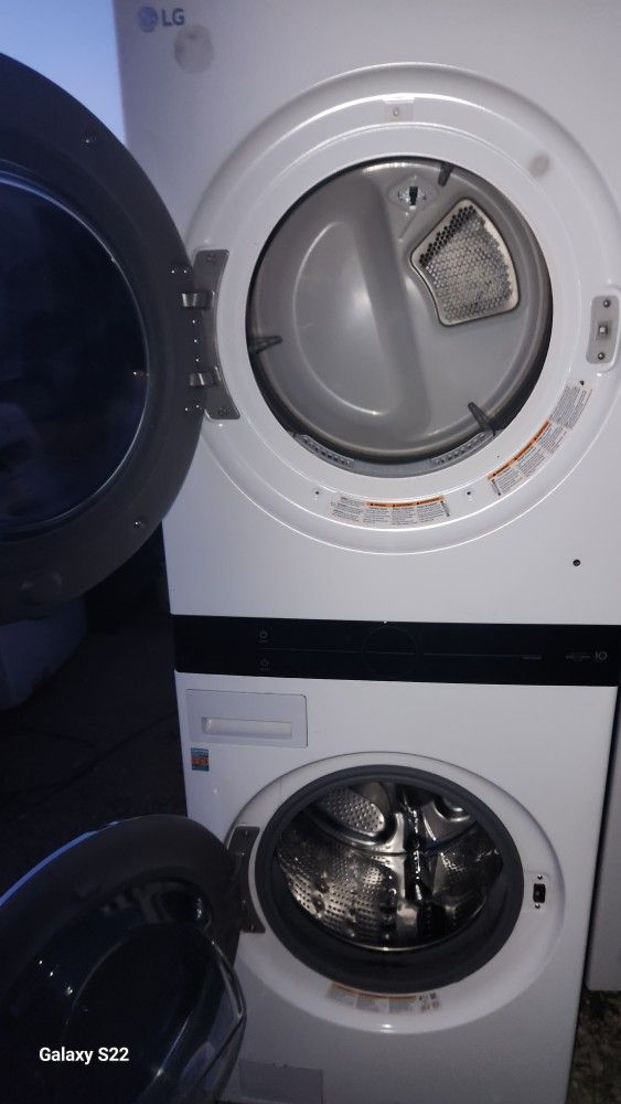 LG Washer And Gas Dryer Super Capacity And Heavy Duty Semi New Almost New