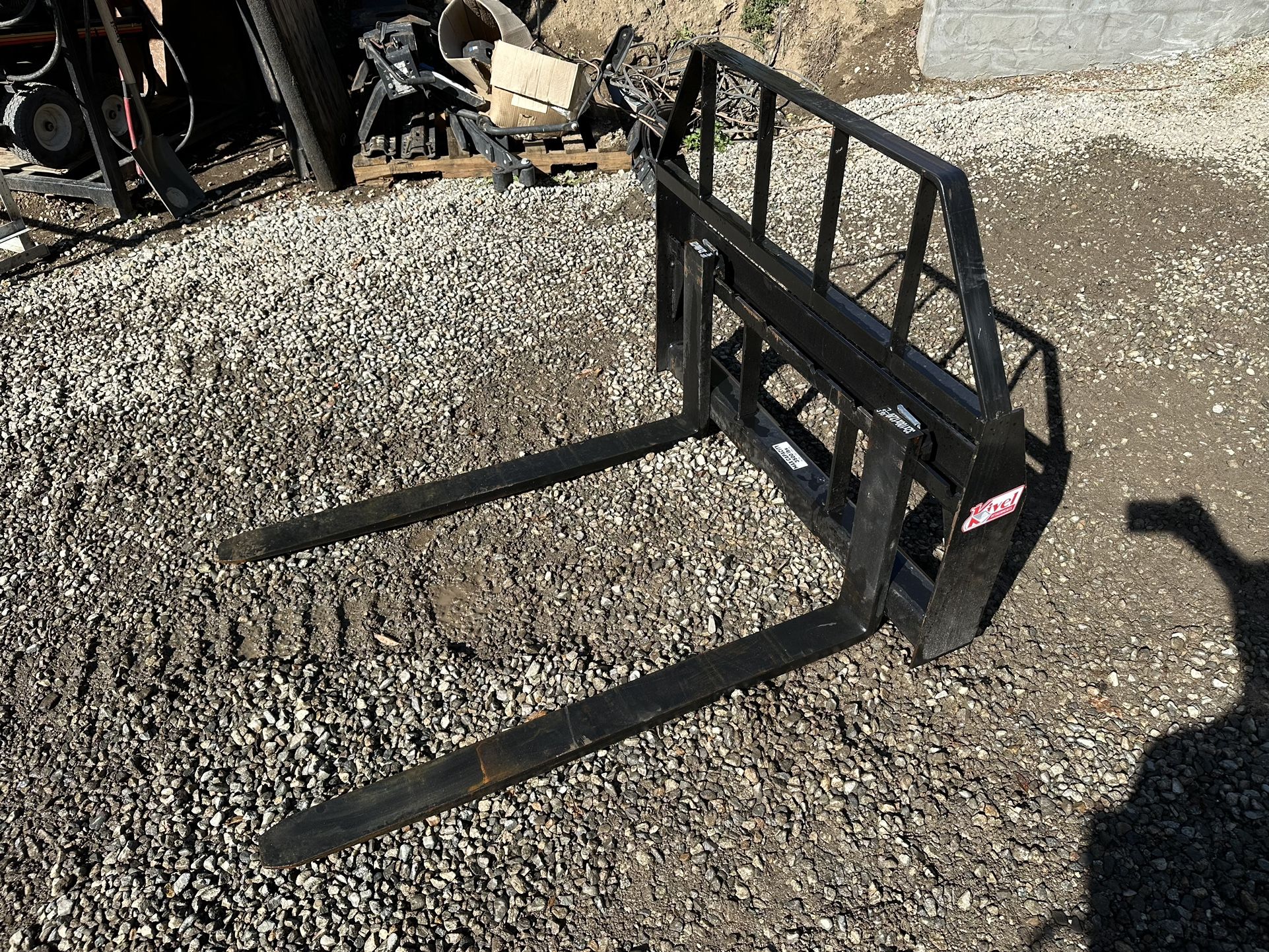 Skid Steer Pallet Fork Attachment