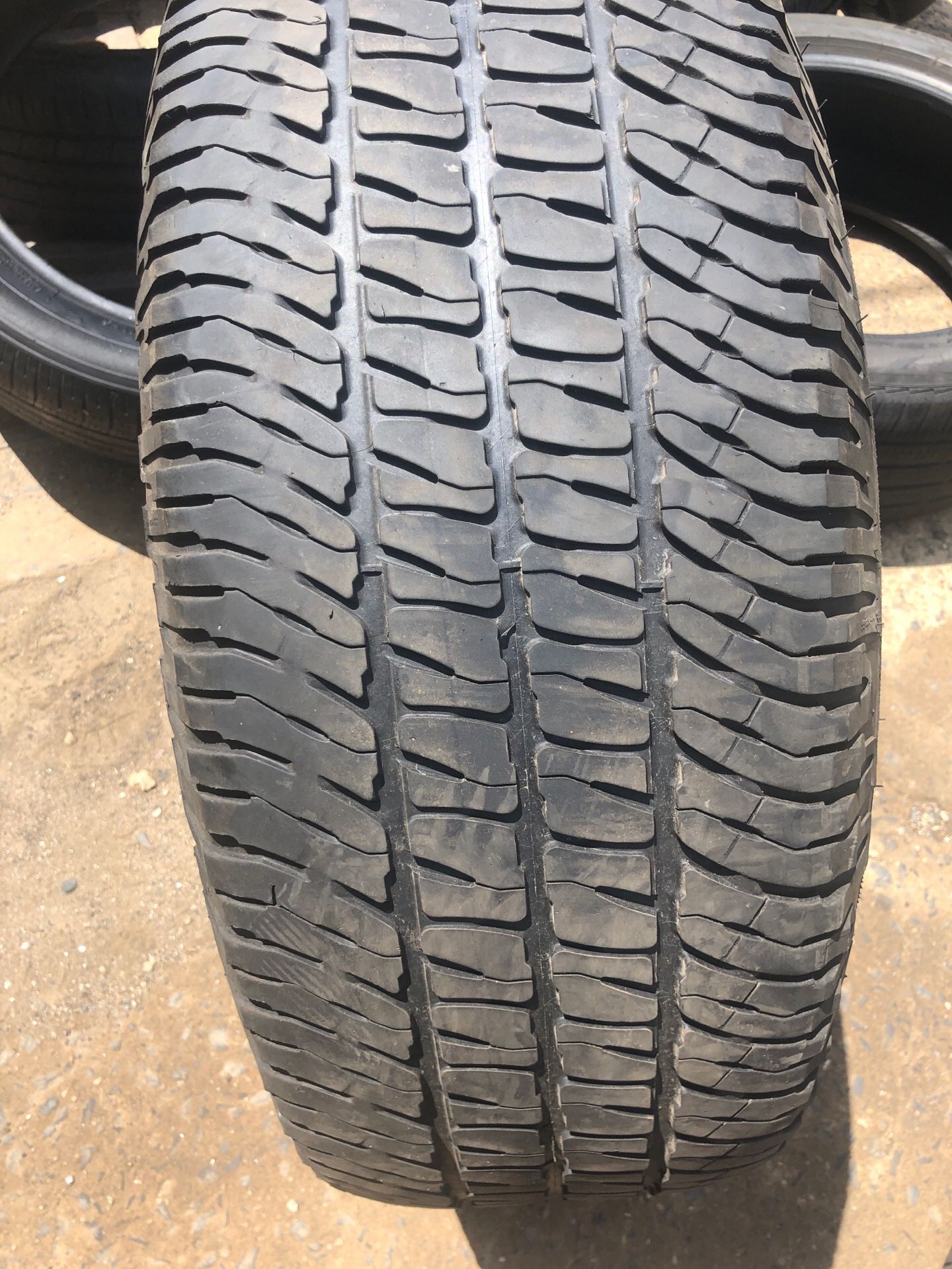 Used 265/75 R 18 Michelin Tire