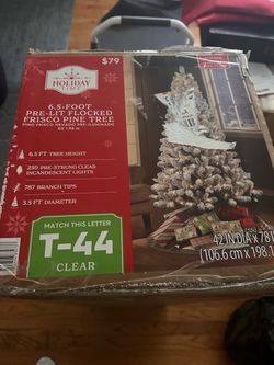 6.5’ Xmas Tree with decorations