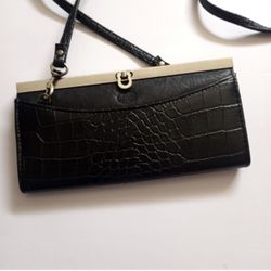 Buxton’s Vintage Black Crossbody Clutch Wallet Crocodile