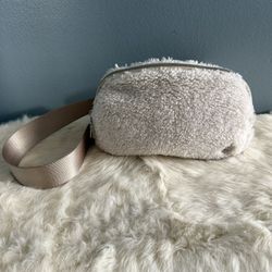 Lululemon Athletica Everywhere Sherpa Belt Bag With Silvertone Hardware