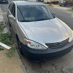 2003 Toyota Camry LE V6 ; 166k 