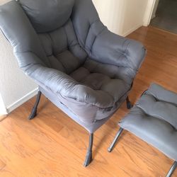GRAY CHAIR WITH FOOTSTOOL / NEW