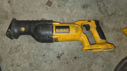 Dewalt 14.4v sawzall
