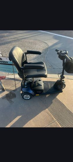 Electric wheelchair