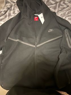 Nike tech