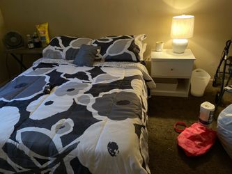 Bedroom set