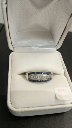 Blue and white diamond ring