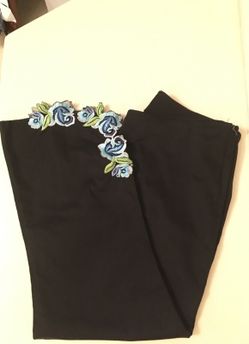 CACHE WOMEN'S CAPRIS SZ 8