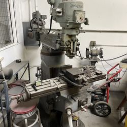 Bridgeport Mill w/ Dual Head