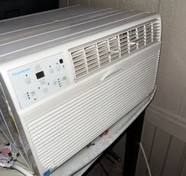 Keystone 14000-BTU Large Room 230-Volt White Through-the-Wall Air Conditioner