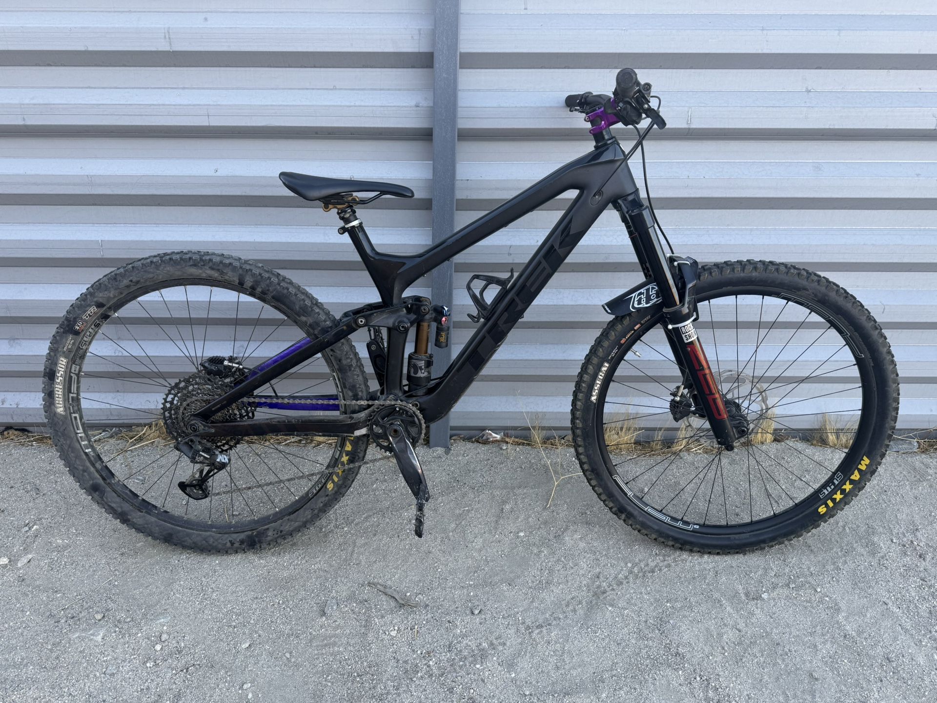 Trek Slash 9.8 CF