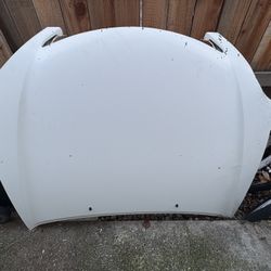 Toyota Camry 2005 Hood (White)