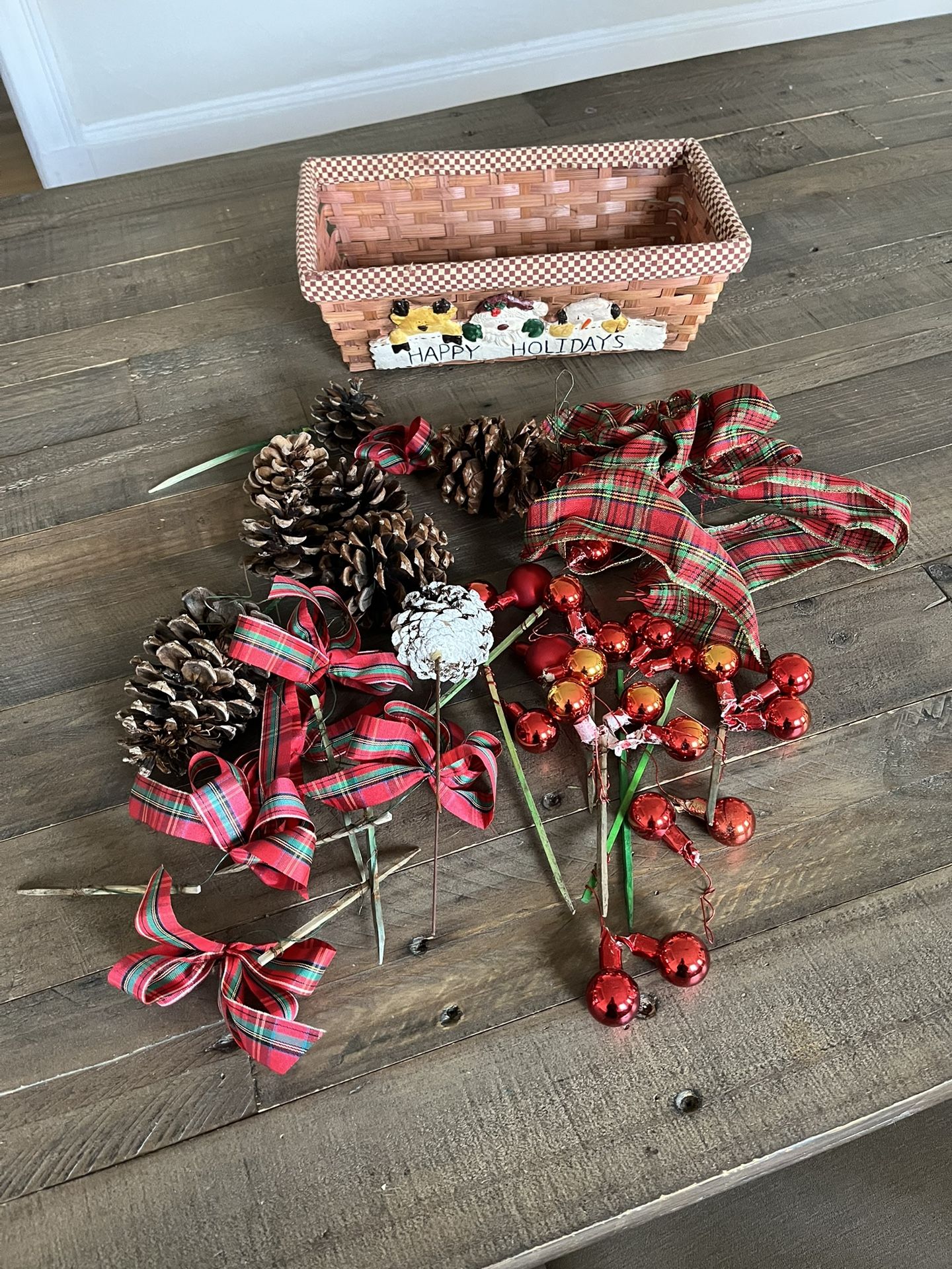 Holiday Basket & Decorative Accents/ Wreath Making