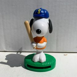Snoopy Baseball Player McDonalds Meal Toy from 2018 - Missing Clip