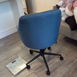 blue wheel chair for desk 