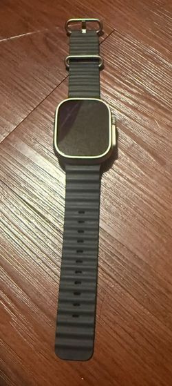 Apple Watch Ultra 3 (GPS + Cellular) 49mm Titanium - 99% Battery - $650