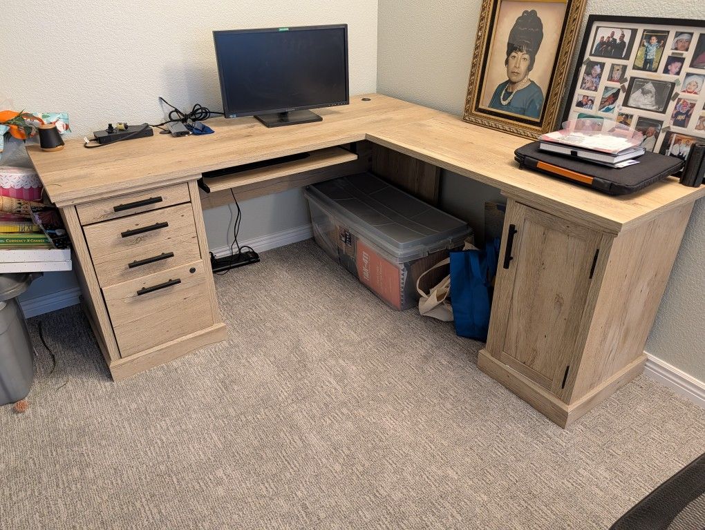 Office Desk $400 O.b.o