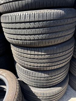 265/50r20 tires en excelentes condiciones de vida las 4