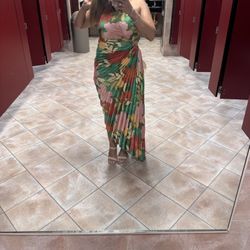 Cocktail or semi-informal dress for wedding, baptism or party 🎉 beautiful fabric, comfortable size Small is like medium