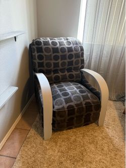 Recliner chair