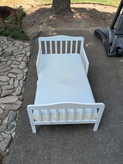 Kids/toddler mattress and Bed frame