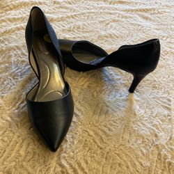 LADIES NEW BLACK LEATHER MEDIUM BANDOLINO PUMPS 