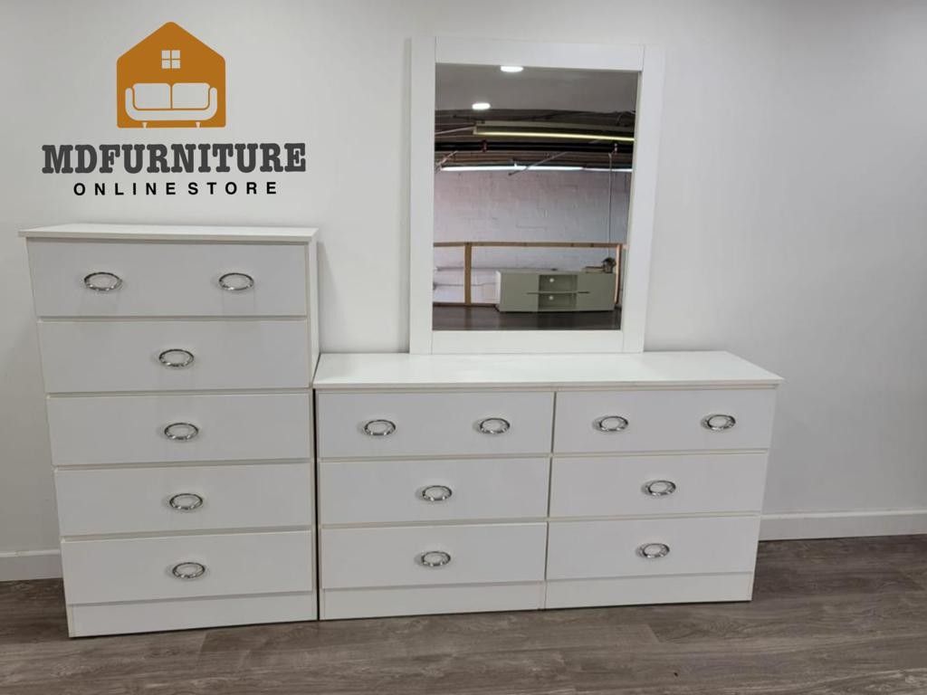 Comoda Con Espejo Y Gavetero... Dresser With Mirror And Chest