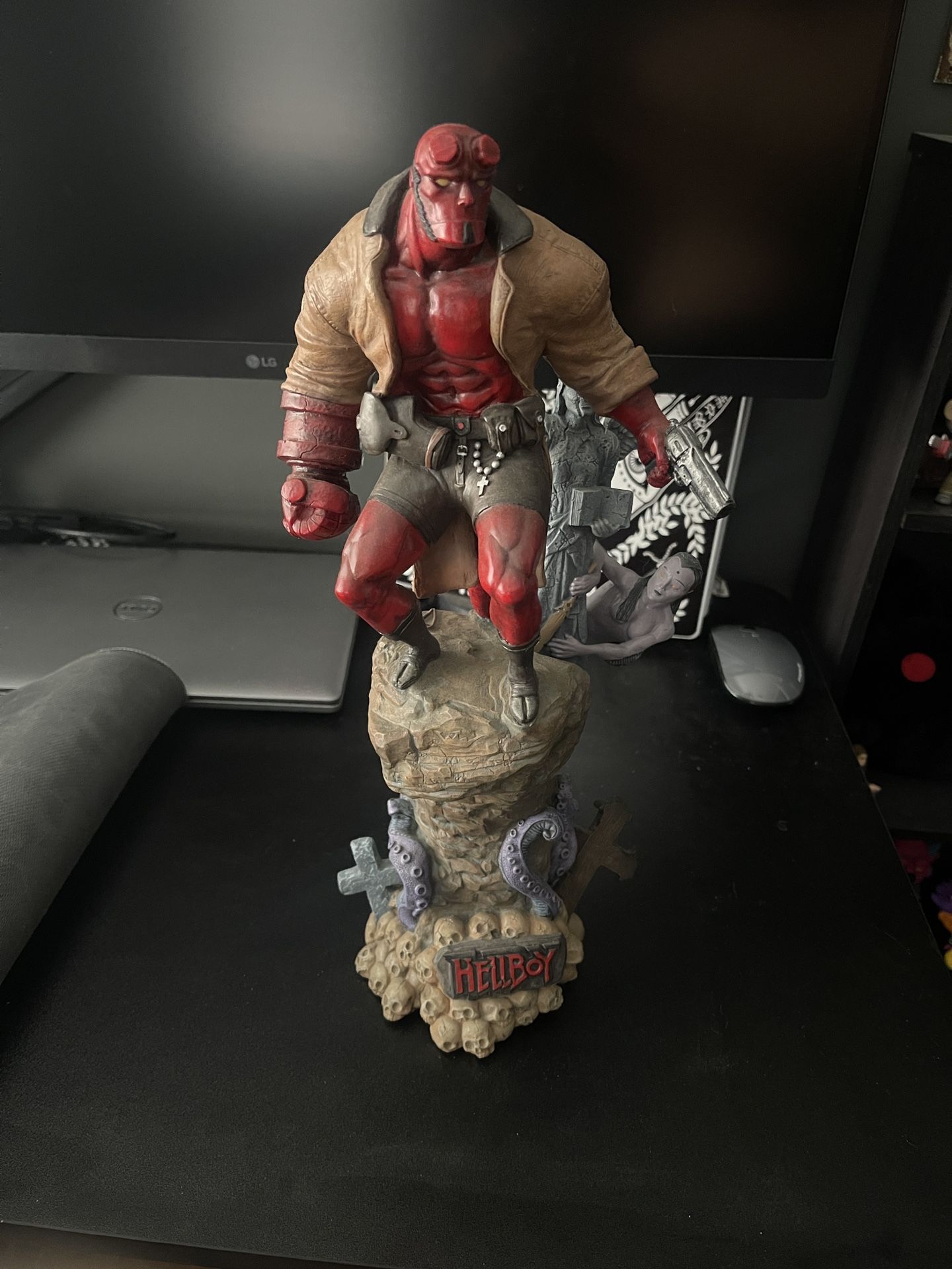 Hellboy Statue
