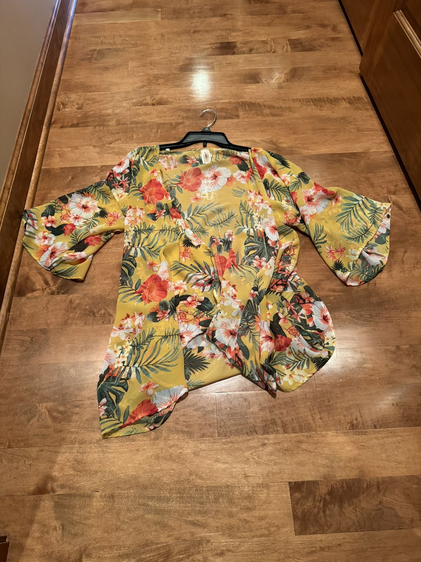 Woman’s Cute Floral Kimono Tropical Boutique Shopping Avaialbe