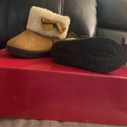 Baby Girl Little Booties  Size 6C