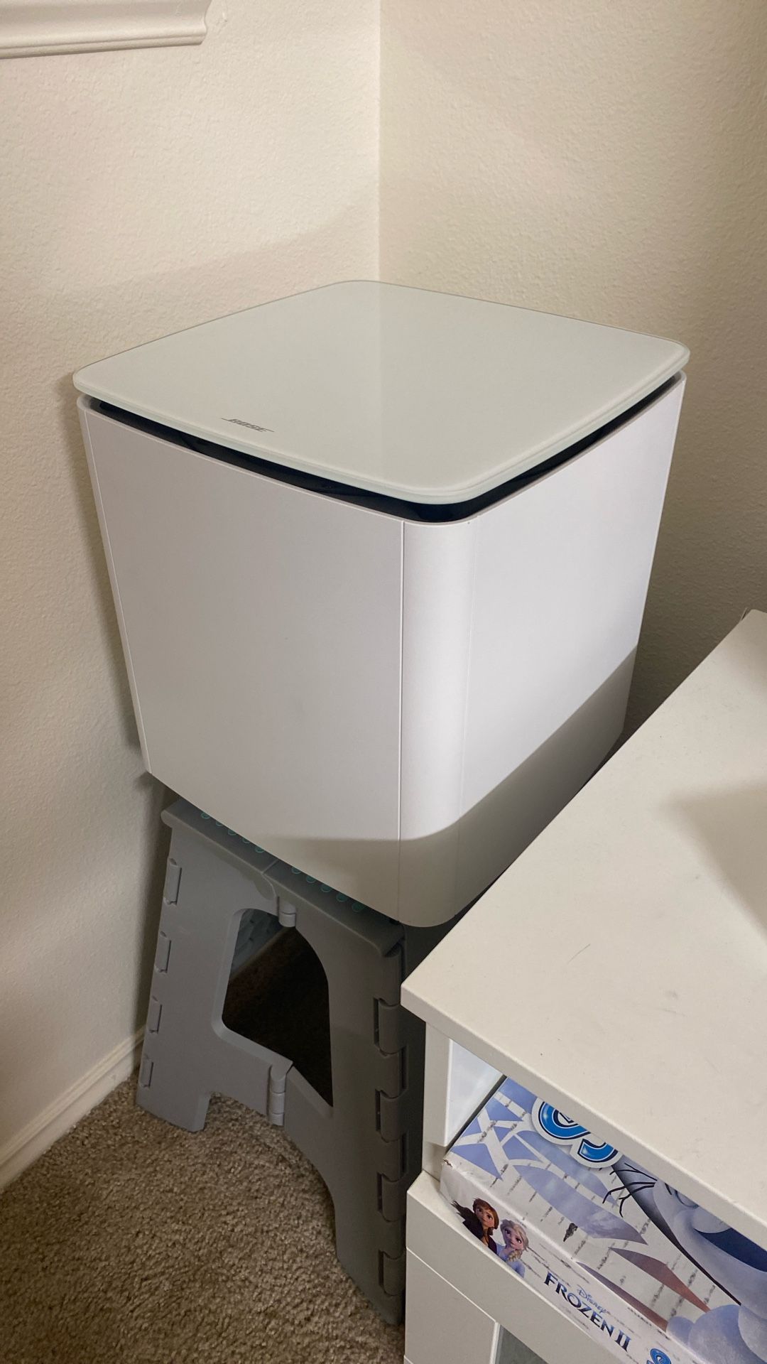 BOSE Bass Module 700 (Arctic White) Subwoofer + Bose 700 Soundbar